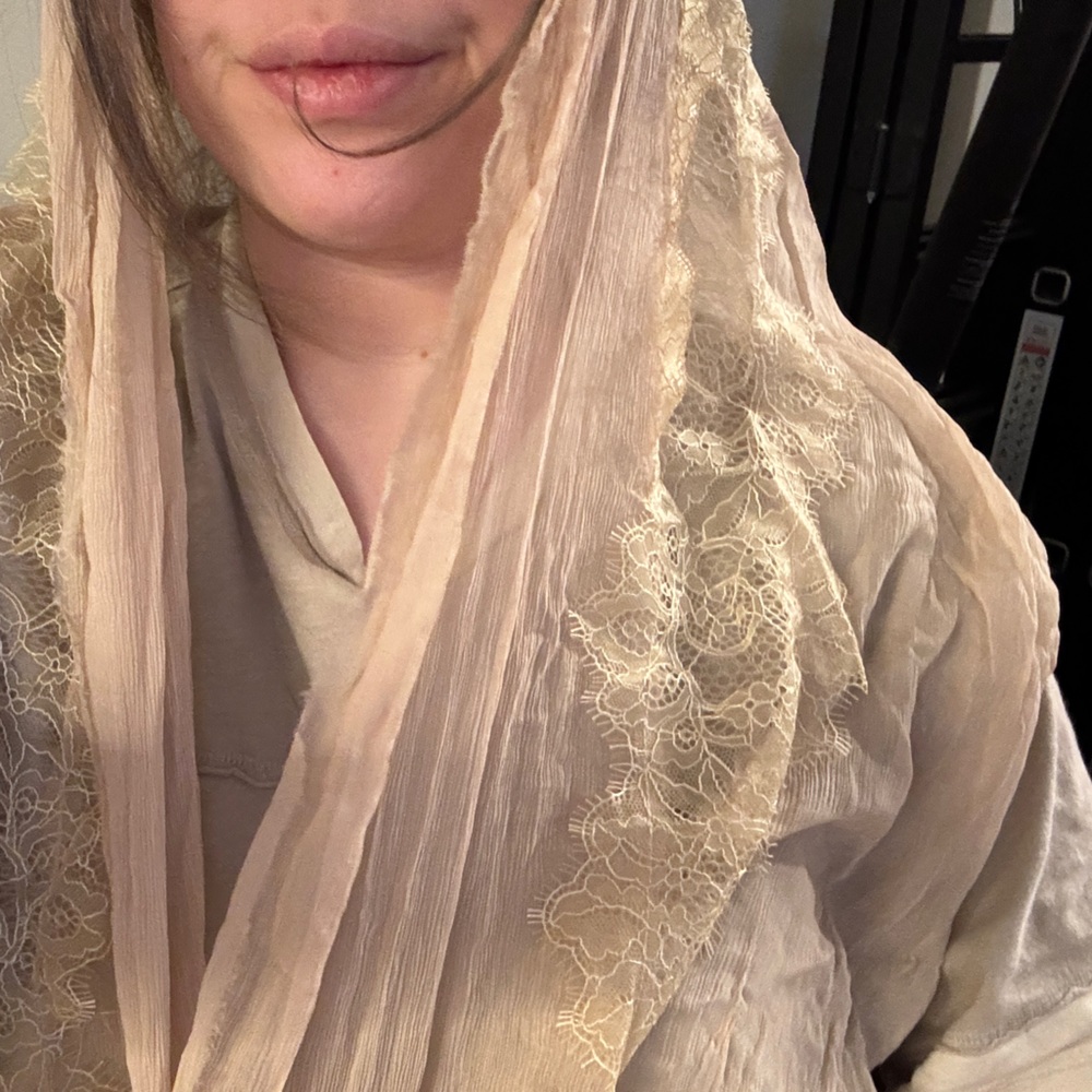 Elegant Lace Scarf in Beige
